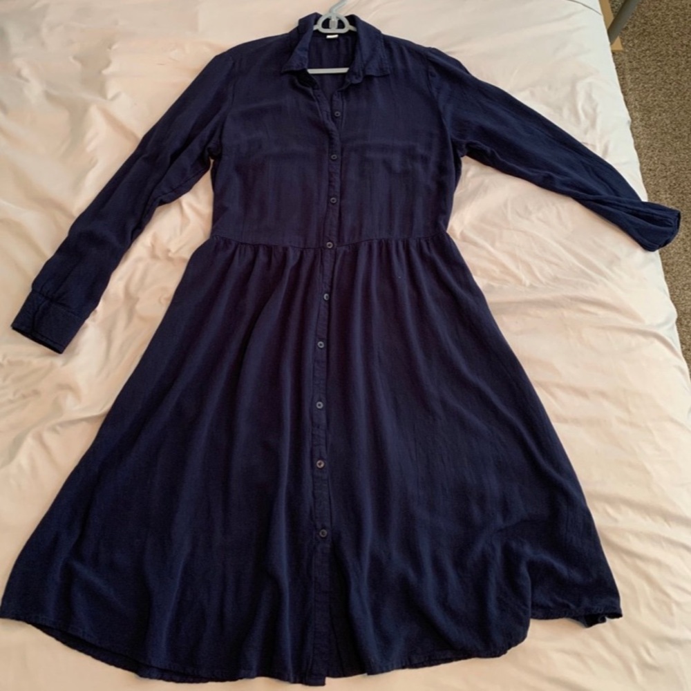 Old Navy Button-Up Dress. Nursing friendly!